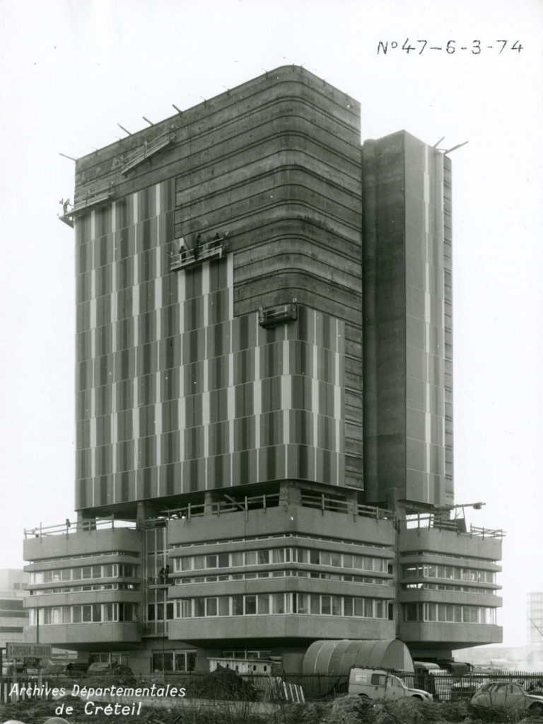 Lire la suite à propos de l’article Les 50 ans des Archives départementales du Val-de-Marne