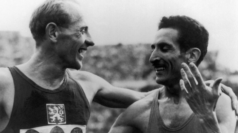 Lire la suite à propos de l’article La plus grande rivalité athlétique du XX e siècle